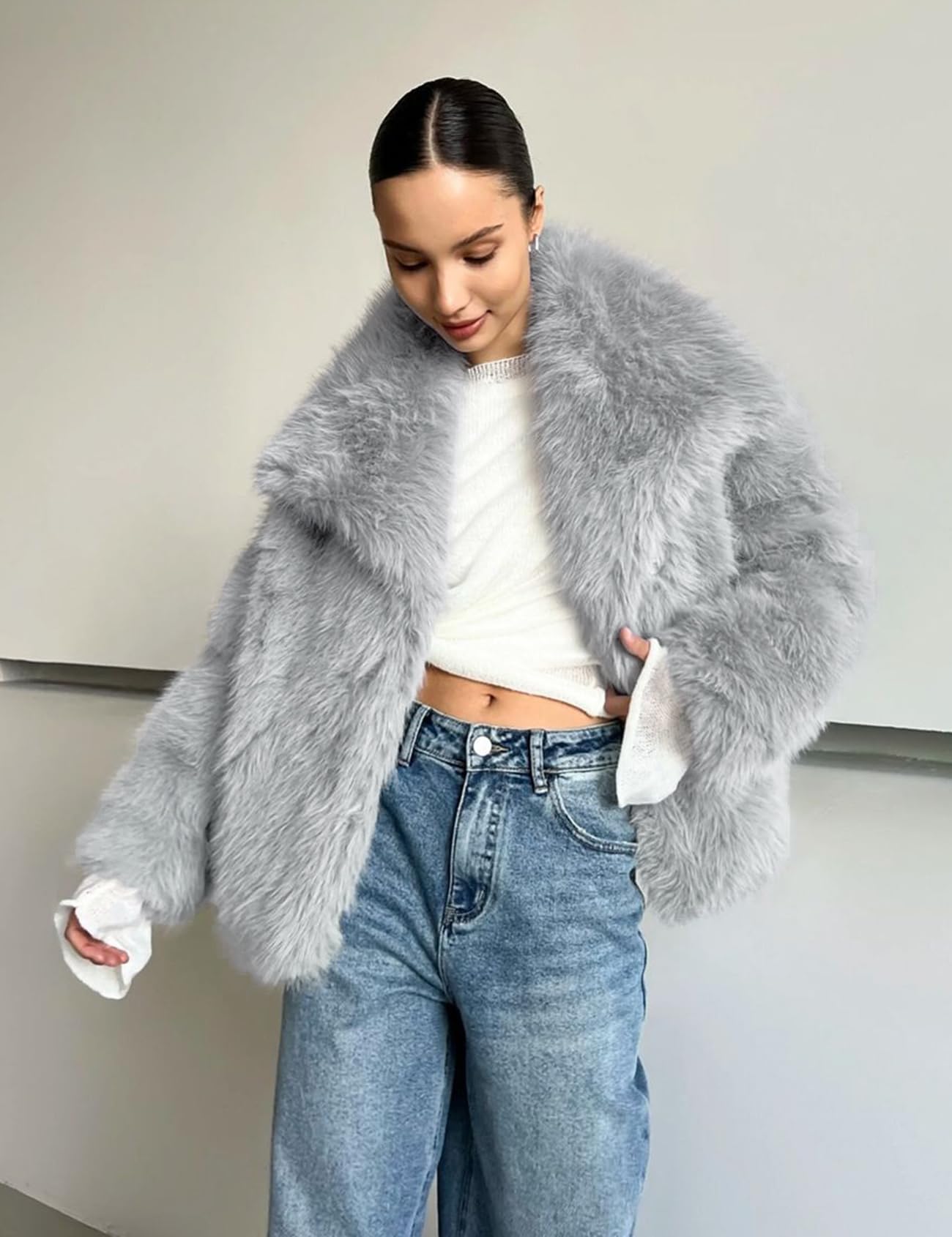 Flygo Women's Faux Fur Coat Fluffy Faux Fur Jacket Long Sleeve Lapel Furry Winter Jackets Shaggy Parka Short Coat