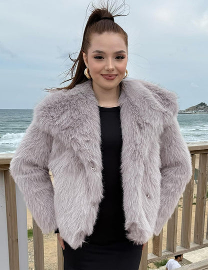 Flygo Women's Faux Fur Coat Fluffy Faux Fur Jacket Long Sleeve Lapel Furry Winter Jackets Shaggy Parka Short Coat